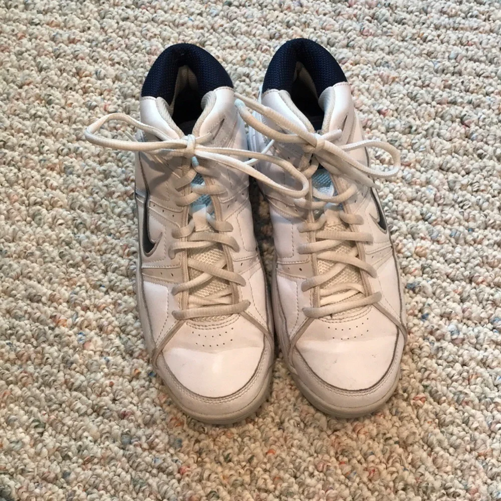 Nike sneakers 7 youth basketball shoes